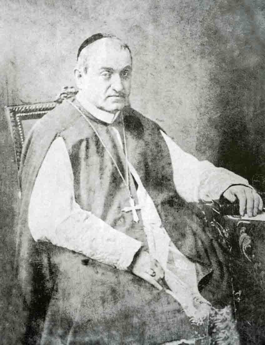 Il vescovo mons. Petagna